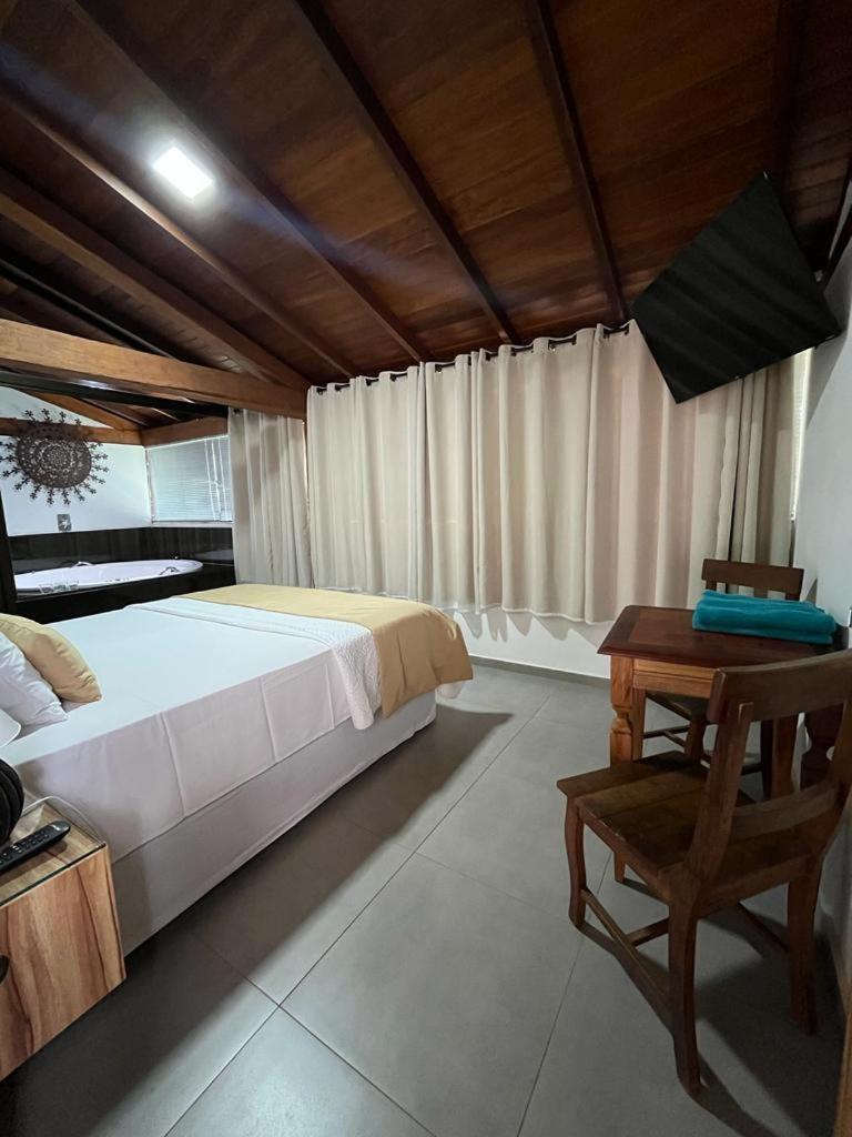 Pousada Mar Mineiro Macacos Нова-Лима Экстерьер фото